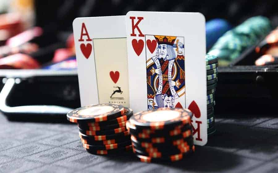 Kiếm tiền thật từ chính game bài Poker online như thế nào?