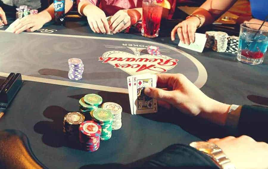 Những điều hay ho mà người chơi Poker nên biết