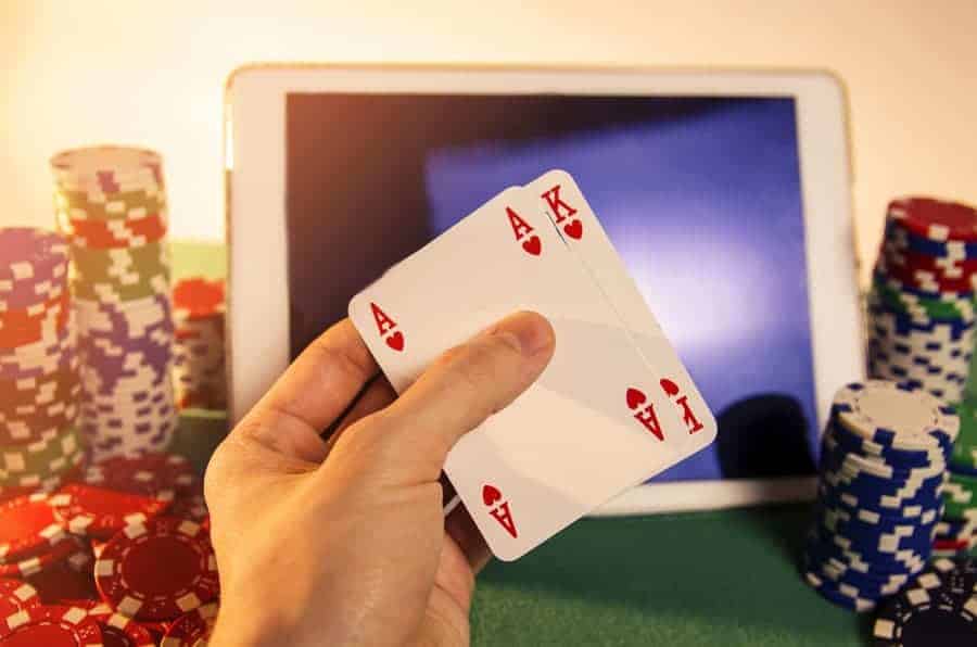 Điều gì làm nên sự hấp dẫn đối với người chơi của Poker