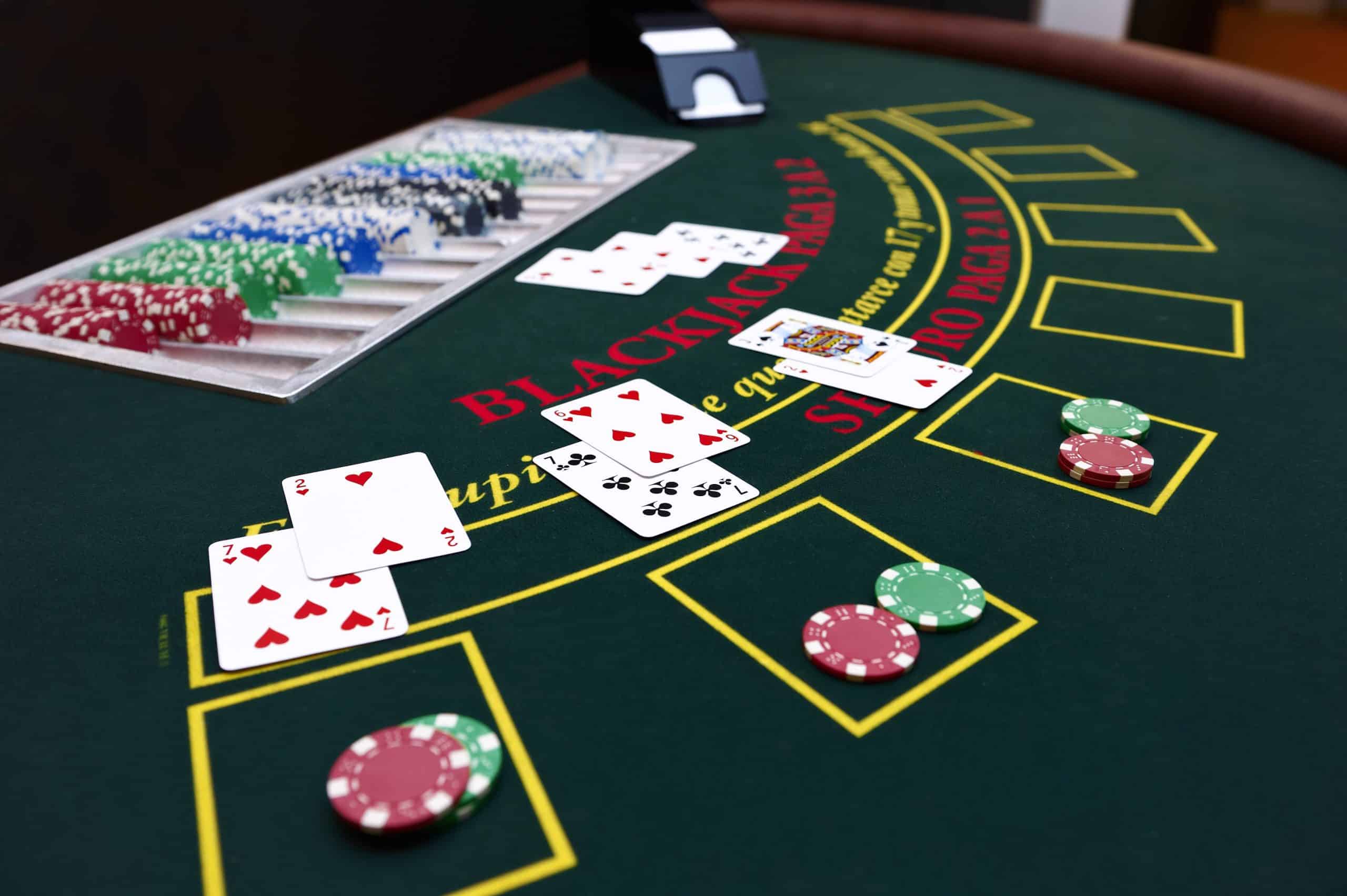 Blackjack là game bài gì? Tại sao chúng ta có thể tự định đoạt kết quả trong game?