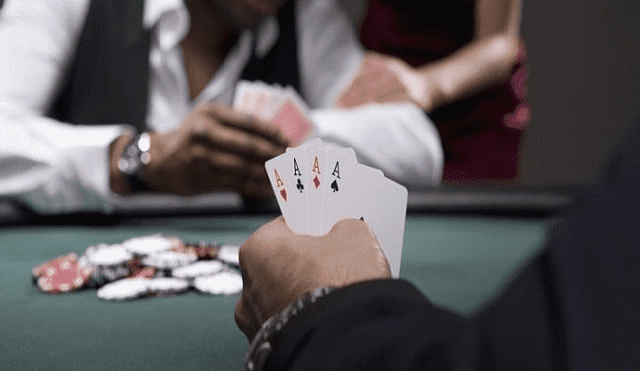 Chiến thuật Bluff cơ bản để bạn cân mọi ván đấu Poker